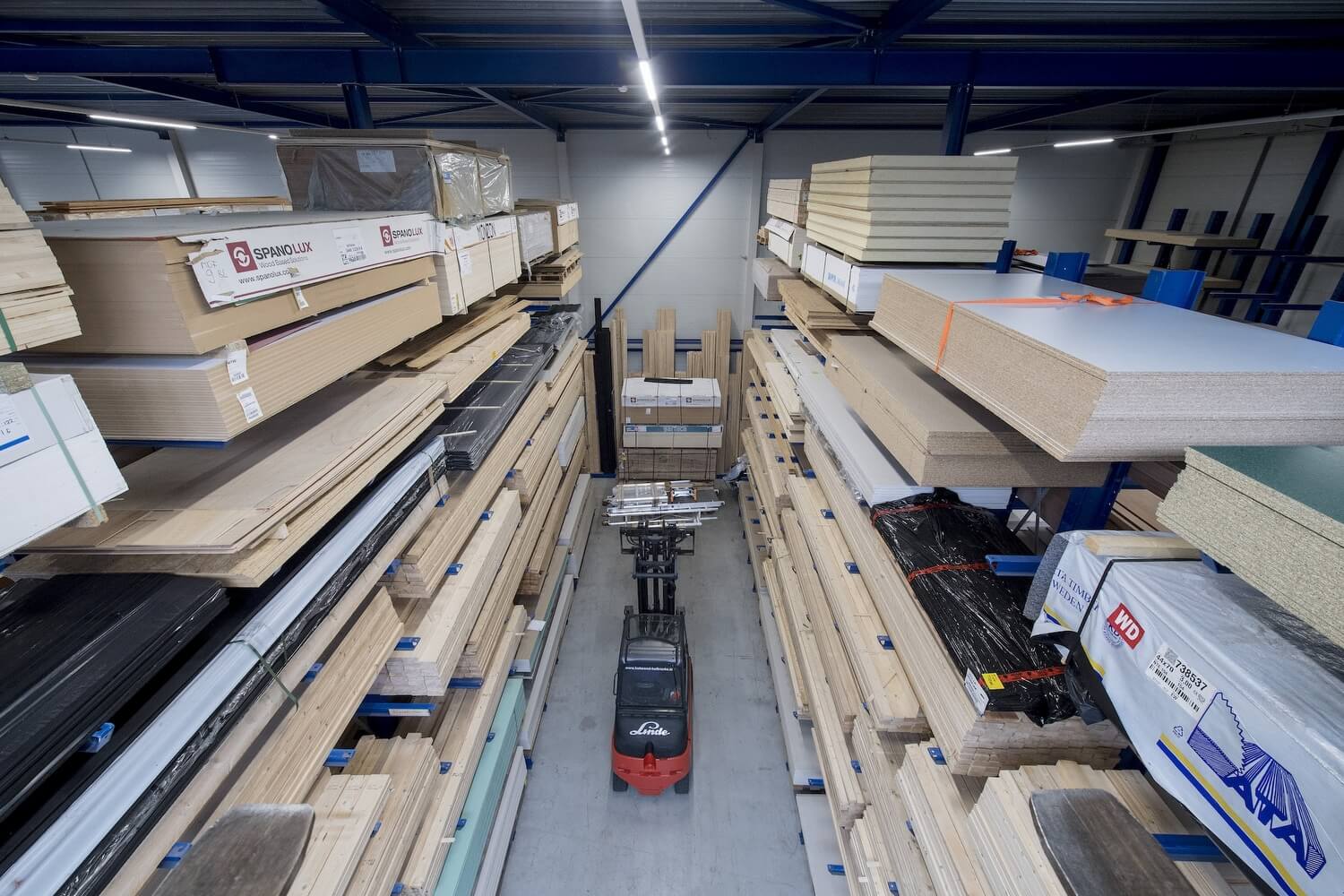 Op maat zagen van hout en plaatmateriaal